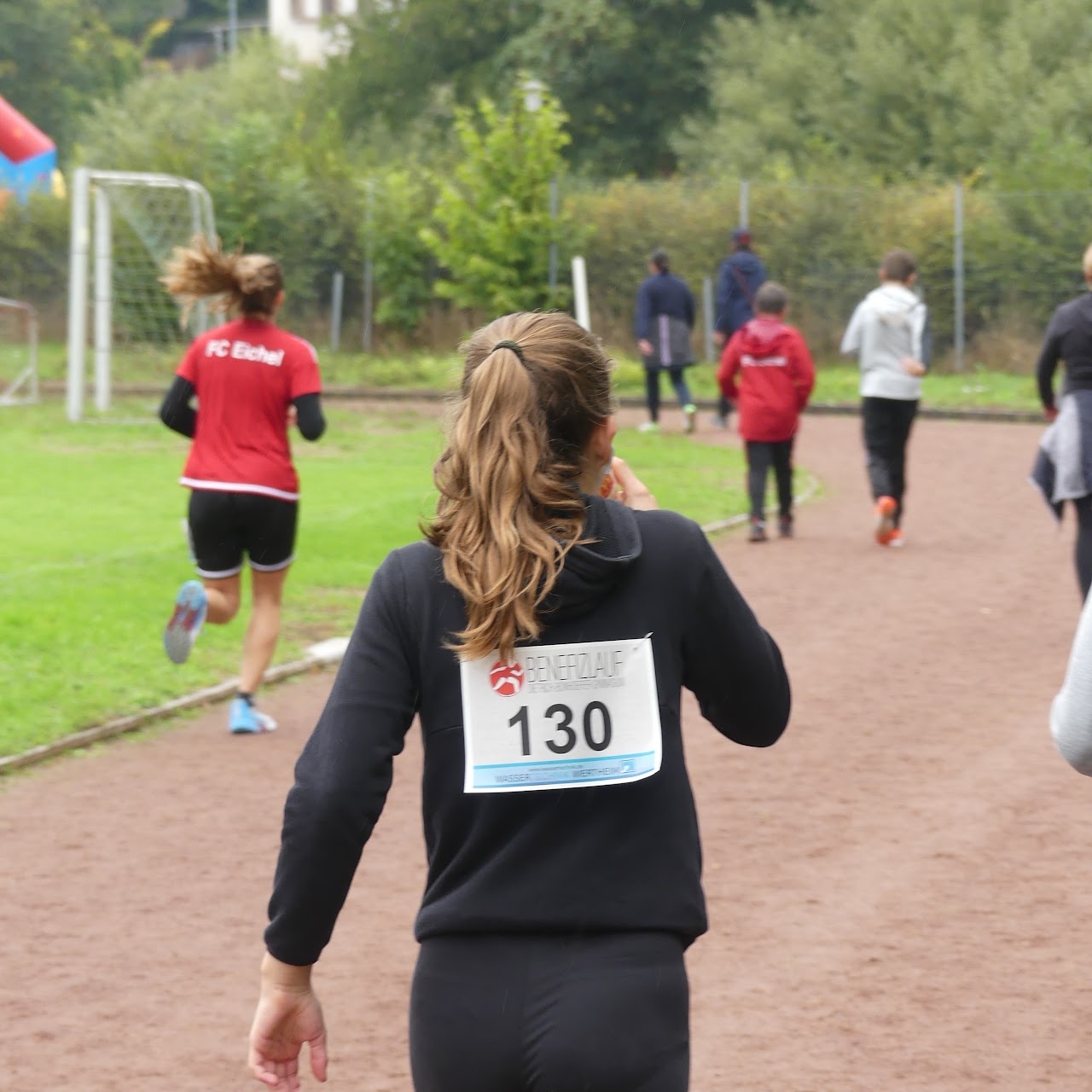 Bild vom 13. Benefizlauf im Jahr 2022. Dies ist das 135. Bild.